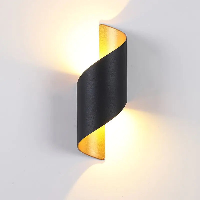 New LED Wall Light for Indoor/Outdoor Use