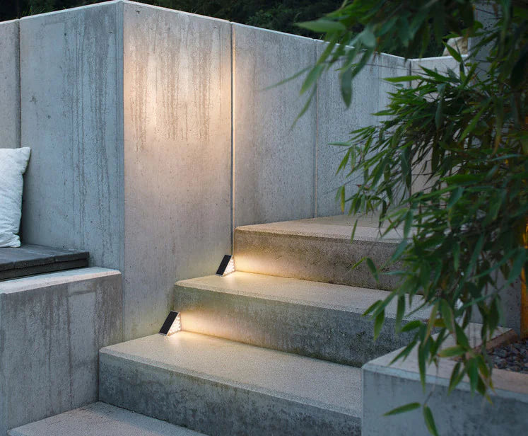 Solar Luma Stair Light