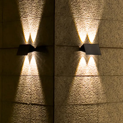 LED Luma Wall Garden Light